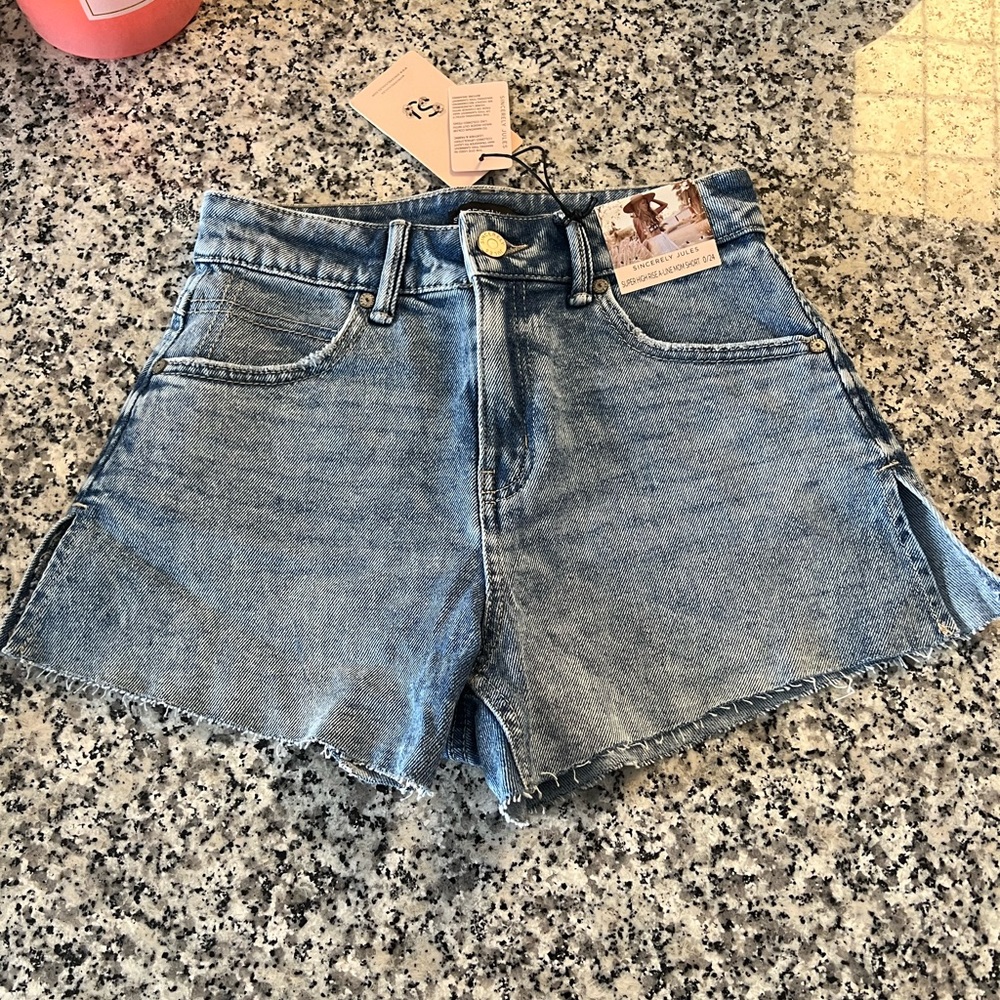 * BRAND NEW* Sincerely Jules super high rise mom shorts Size 0/24
